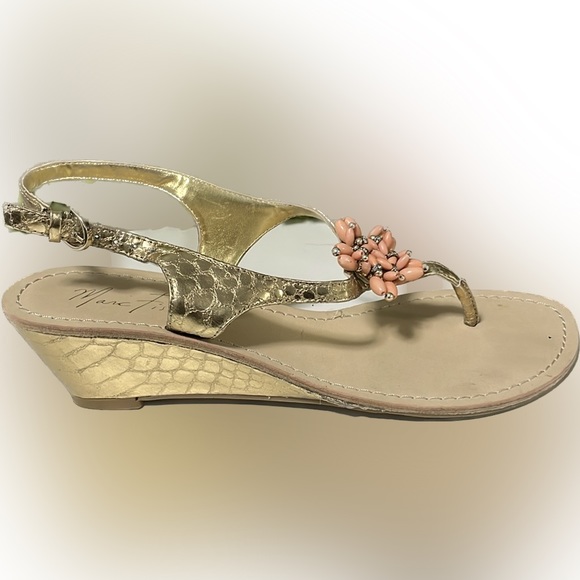 Marc Fisher Gold Wedge Sandal 7.5 - Picture 2 of 7